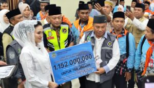 Gubernur Serly Salurkan Rp1,152 Miliar Uang Saku untuk Jemaah Haji Malut