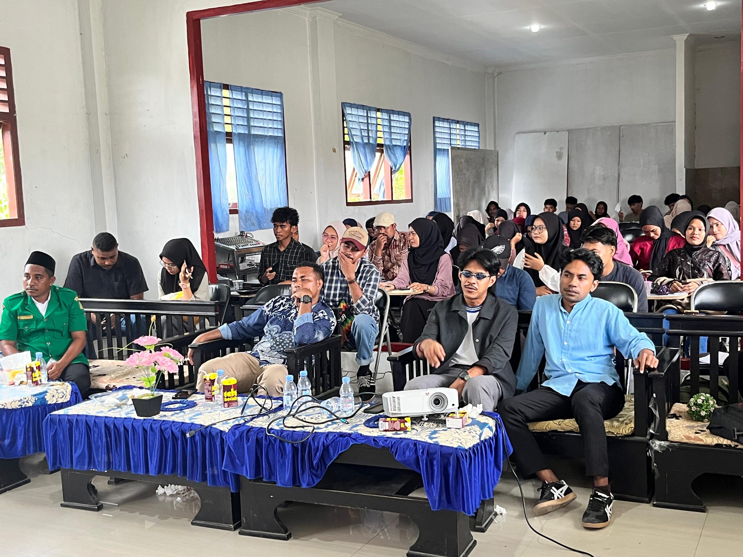 Dialog Publik FKP Malut–Makassar dan Unibrah Soroti Urgensi Peran Pemuda di Ibukota Sofifi