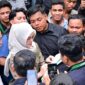 etua DPRD Sulawesi Selatan, Andi Rachmatika Dewi atau Cicu, bersama Wakil Ketua DPRD Sulsel Fauzi Andi Wawo dan sejumlah anggota dewan menandatangani fakta integritas terkait penyelesaian persoalan PT Gowa Makassar Tourism Development (GMTD)