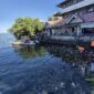Pemerintah Kecamatan Ujung Pandang mengangkut lebih dari 108 kilogram sampah dari kawasan laut dan pesisir Pantai Losari hingga Dermaga Kayu Bangkoa