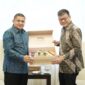 Wali Kota Makassar Munafri Arifuddin menerima audiensi Duta Besar Singapura untuk Indonesia, Kwok Fook Seng, di Rumah Jabatan Wali Kota Makassar